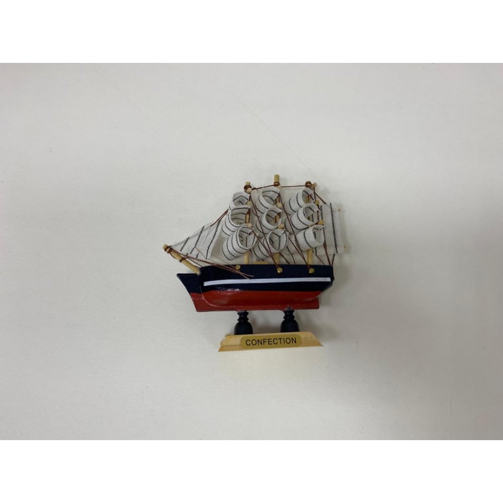 Изделие декоративное- Деревянные парусные лодки ручной работы 10 см (бордовый)