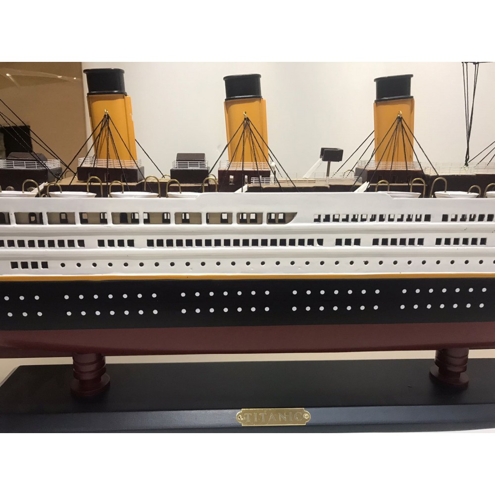 Модель декоративного корабля TITANIC  80х30 см